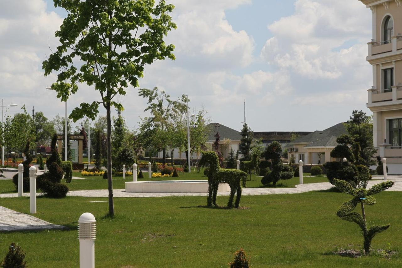 Gabala Garden Hotel Buitenkant foto Residential neighborhood in the city